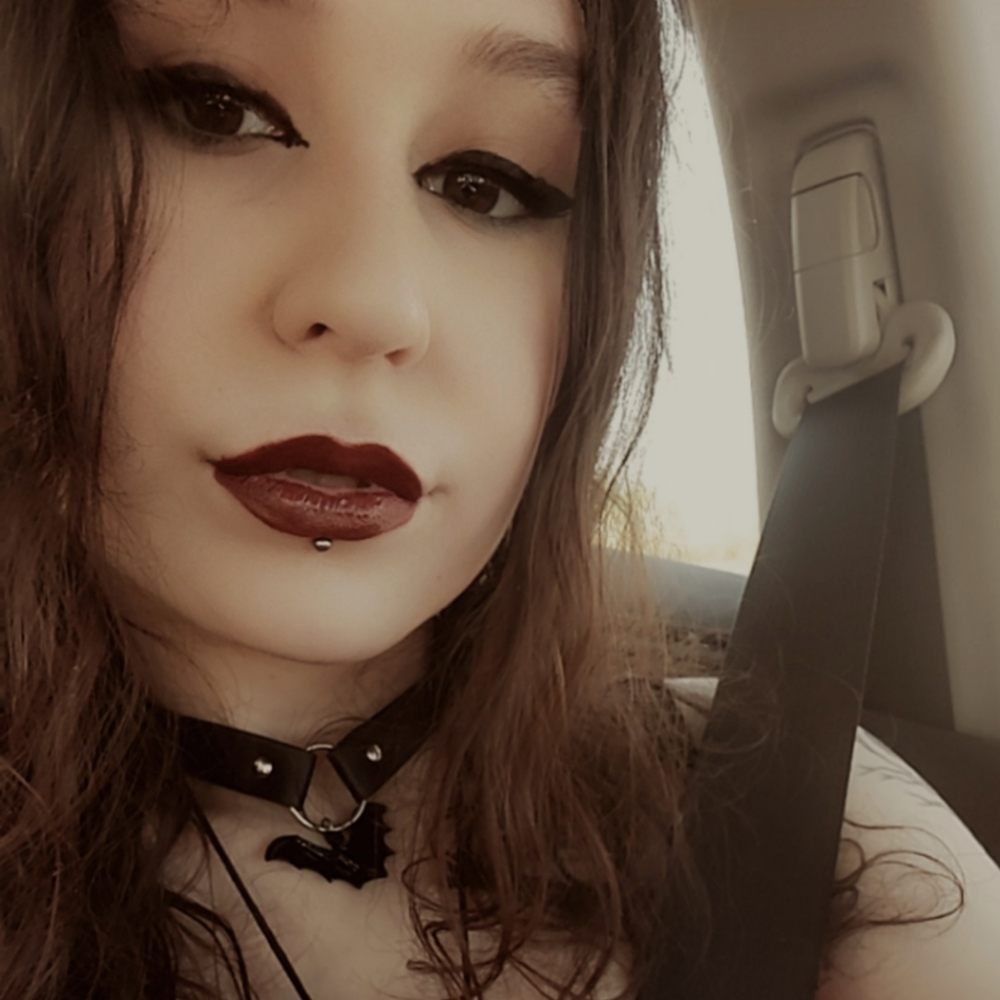 Meet your Posher, Kasandra